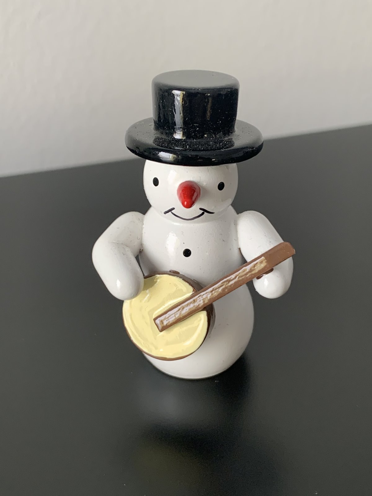Snowman with banjo decorative figure made of wood 5.5cm